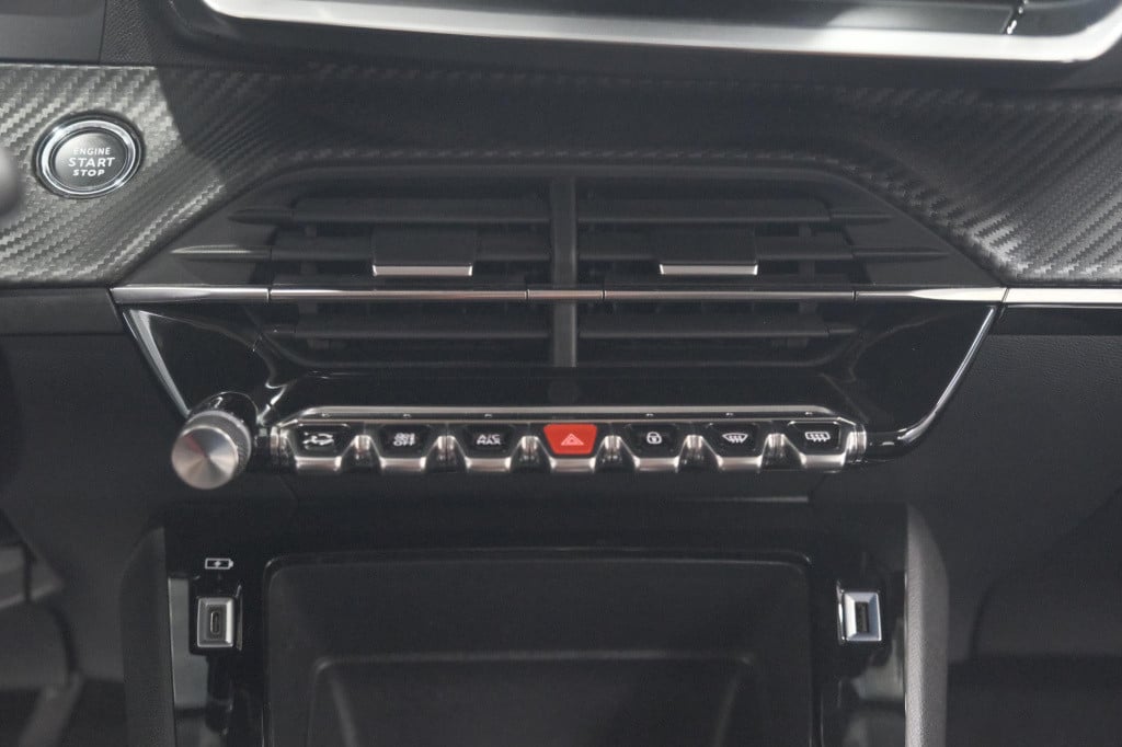Peugeot 208 ev active pack 50 kwh | parkeersensoren | apple carplay | clima