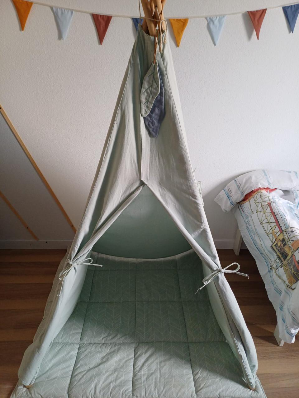 Tipi tent