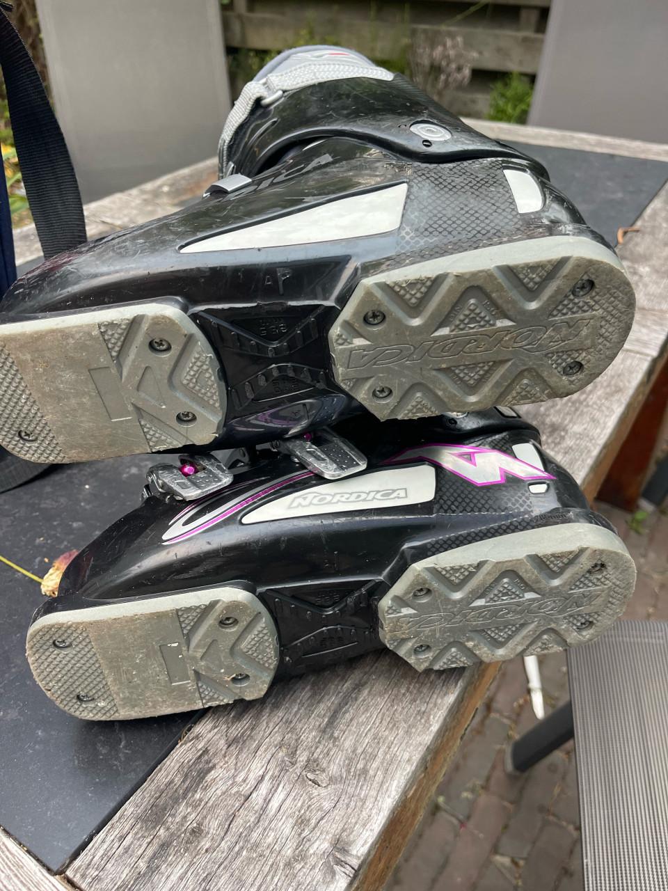 Nordica skischoenen dames mt 37