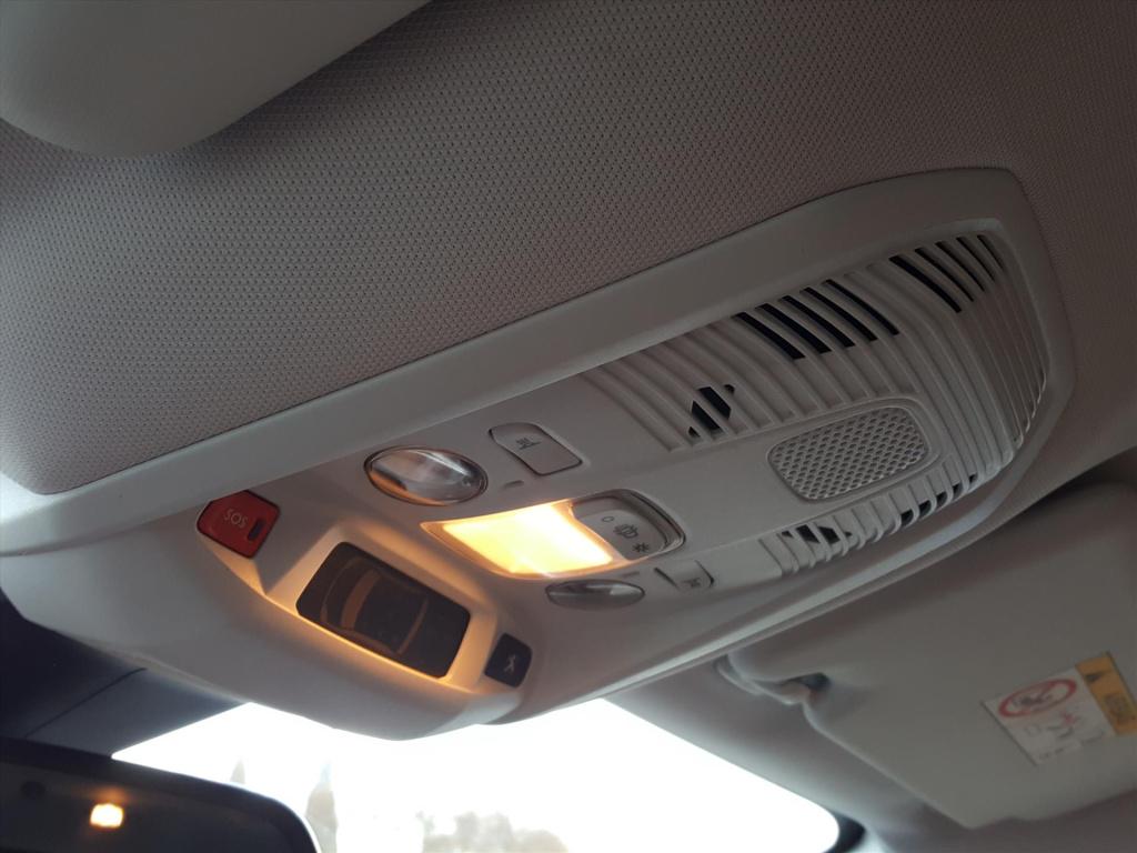 Peugeot 5008 blue l. executive 1.2pt-130pk (vol)automaat(eat8) 7-pers. | vo