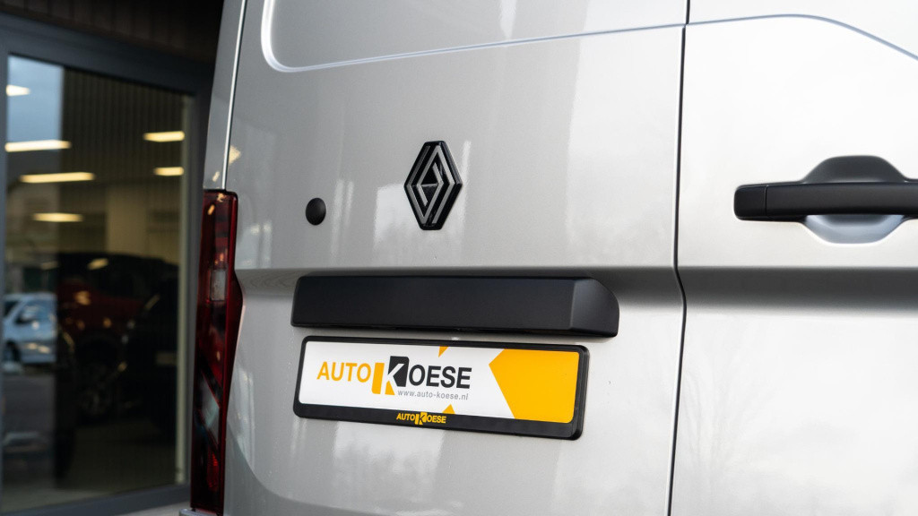 Renault Master t35 2.0 dci 150 l2h2 extra | nieuw model | camera | parkeers