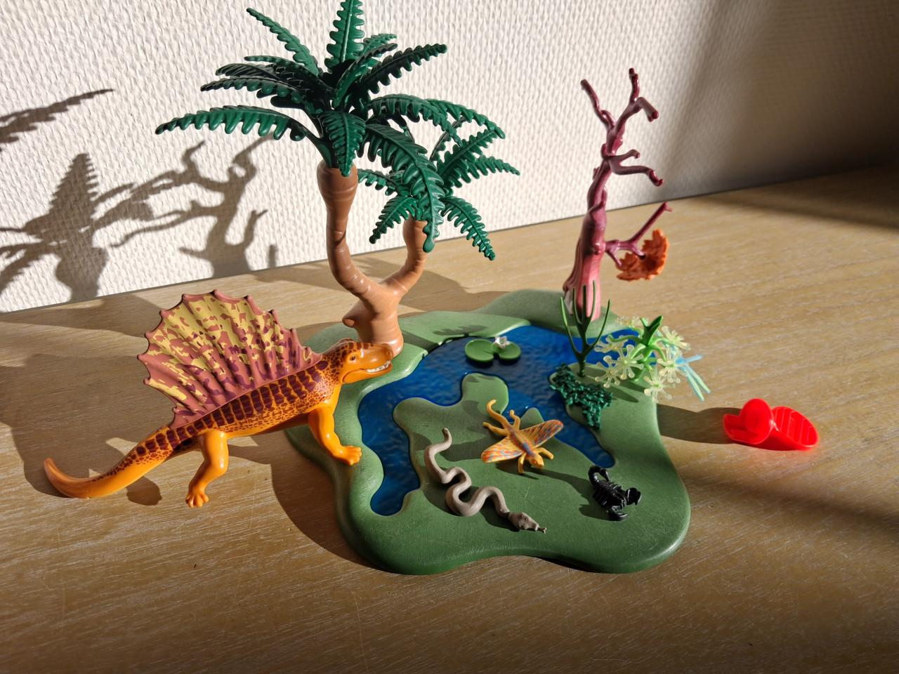 Playmobil dimetrodon met slang en libelle setnr 5235