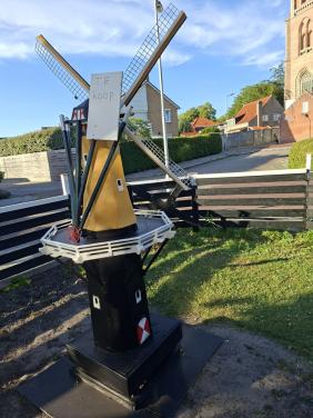 TUINMOLEN 2,20HOOG