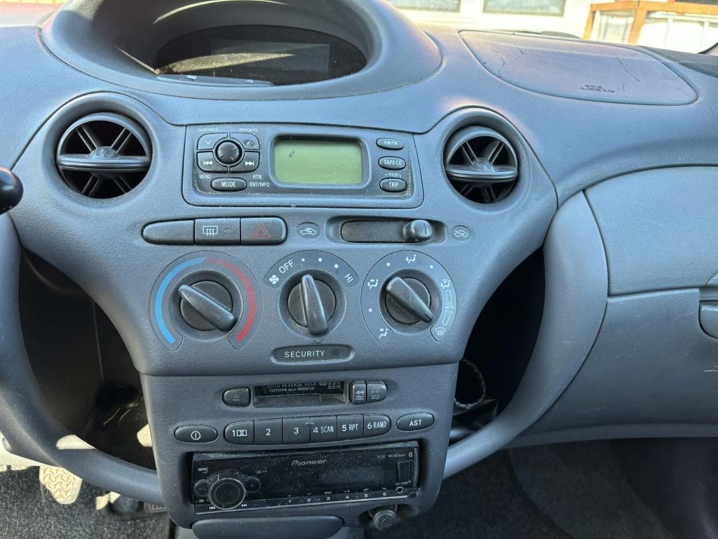 Toyota Yaris 1.3-16v vvt-i luna