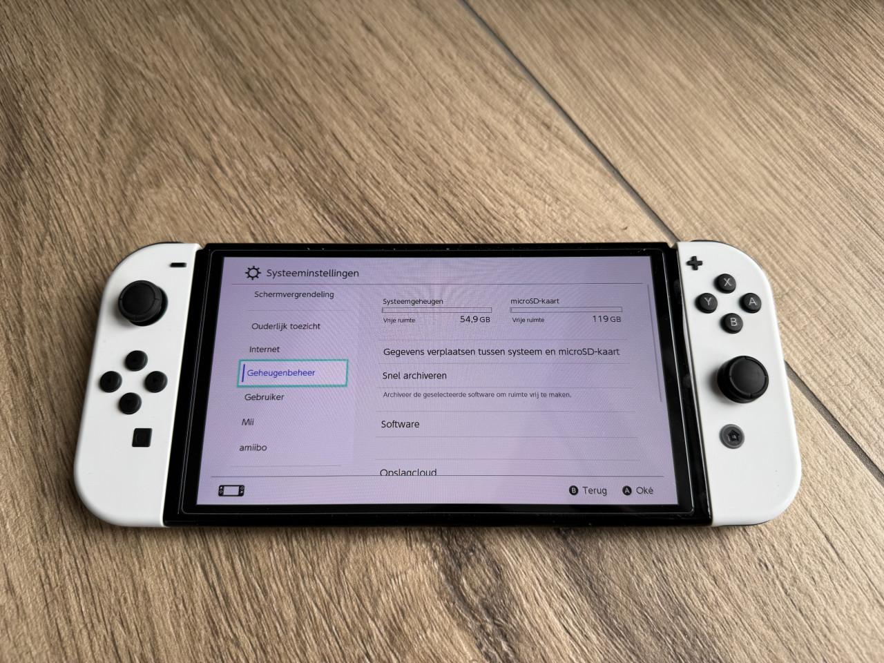 Nintendo Switch Oled met 128GB MicroSD