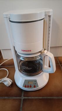 Filter koffiezetapparaat Tomado. Wit. Model TM-3002. 240V-900W.