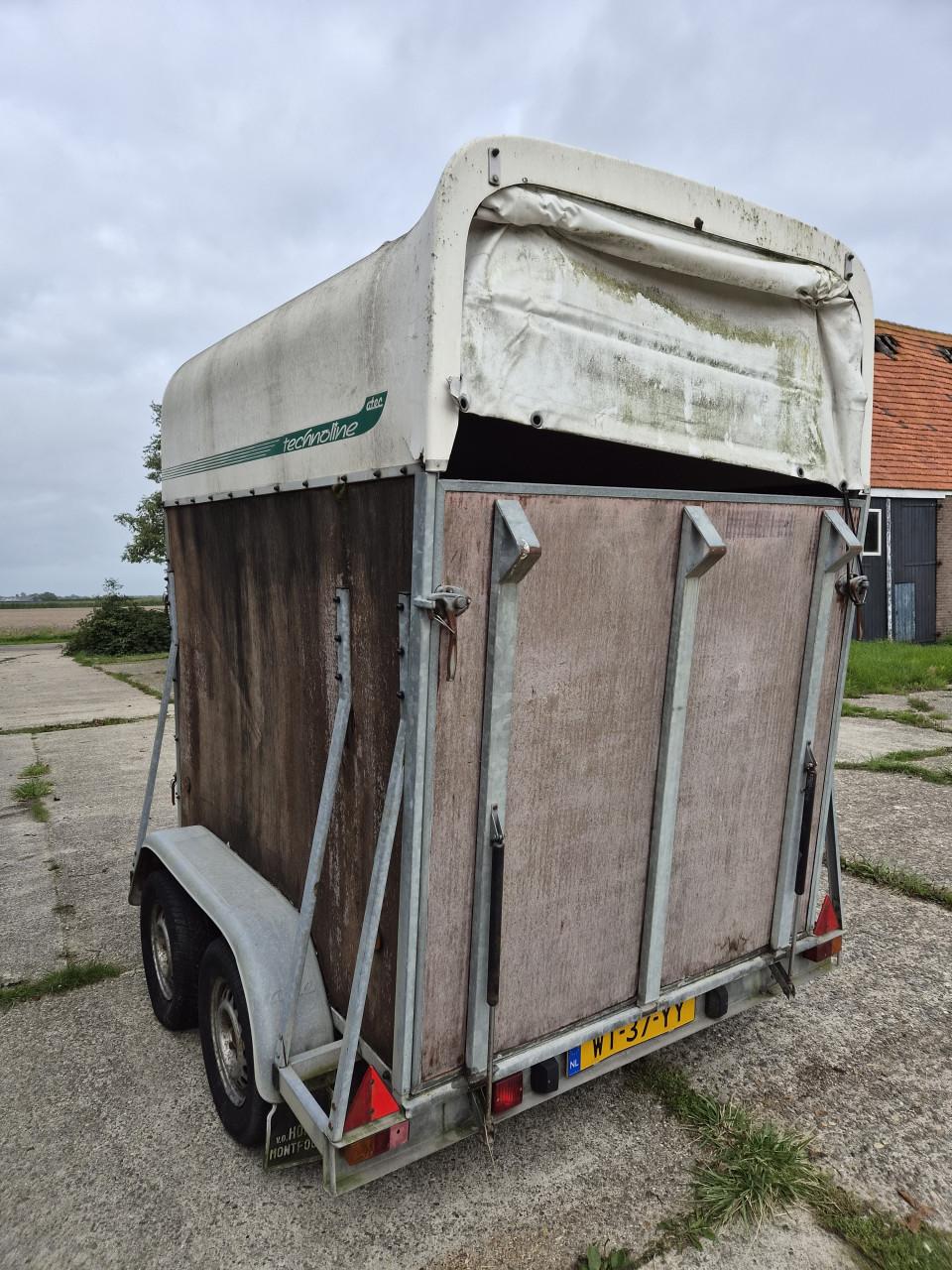 Paardentrailer Atec C2 Technoline bjr. 1998 met werkzaamheden