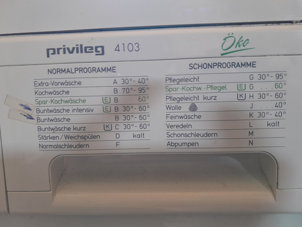 I.g.st.z. wasmachine   merk: öke( inhoud 5 kg) div programma's/temperaturen