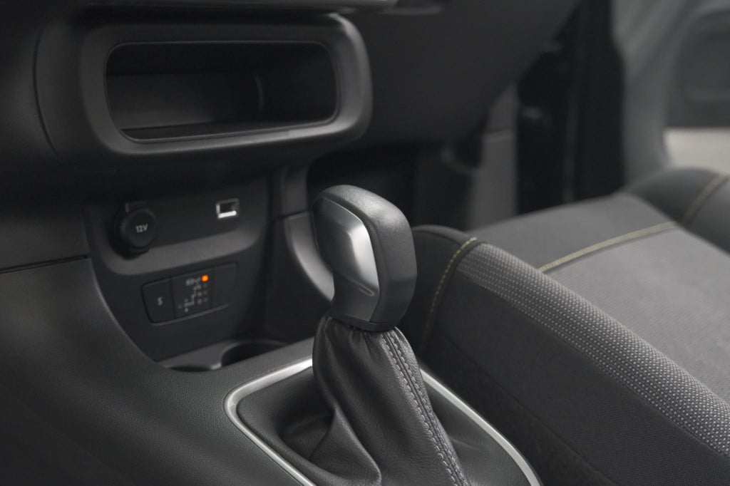 Citroen C3 puretech 110 eat6 shine | apple carplay | parkeersensoren | clim