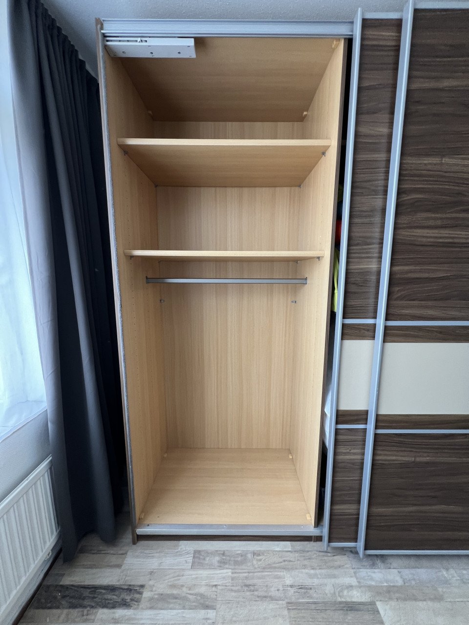 Grote Kledingkast