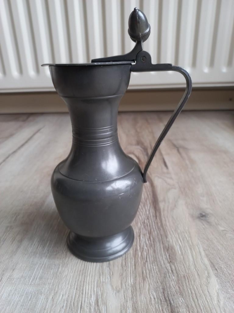 Tinnen schenkkan