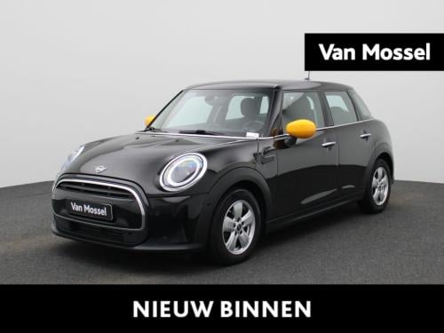 Mini 5-deurs 1.5 one essential | navigatie | lmv | parkeer sensoren | clima