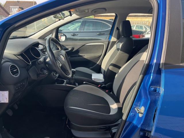 Fiat Punto Evo 0.9 TwinAir Easy Airco 2012 Nap Logisch