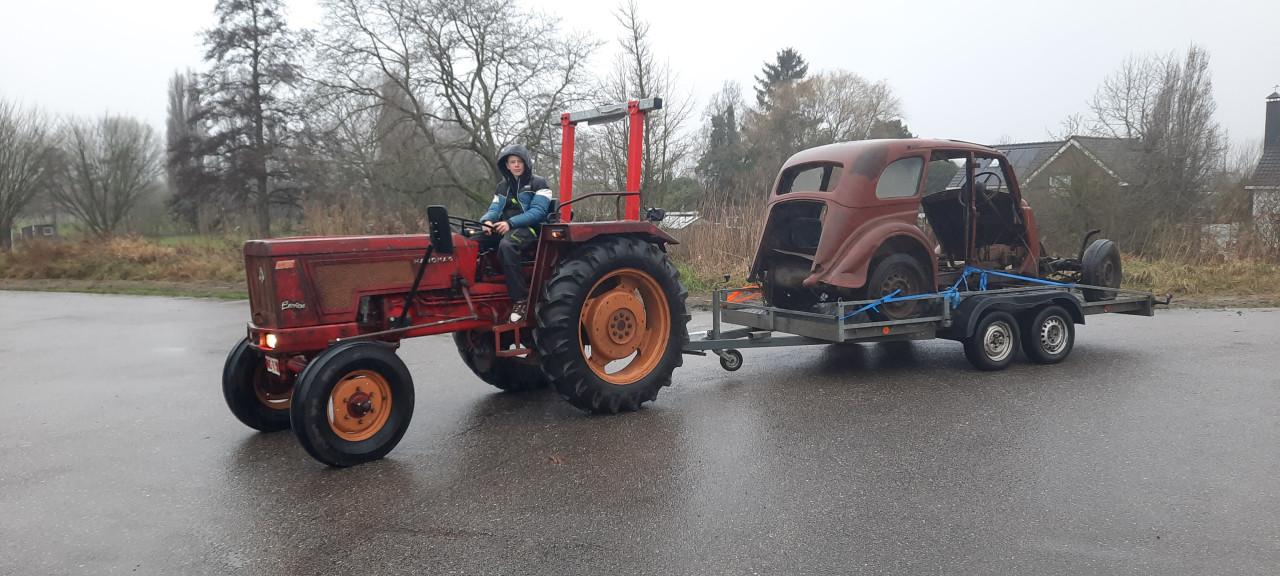 Diverse oude tractoren