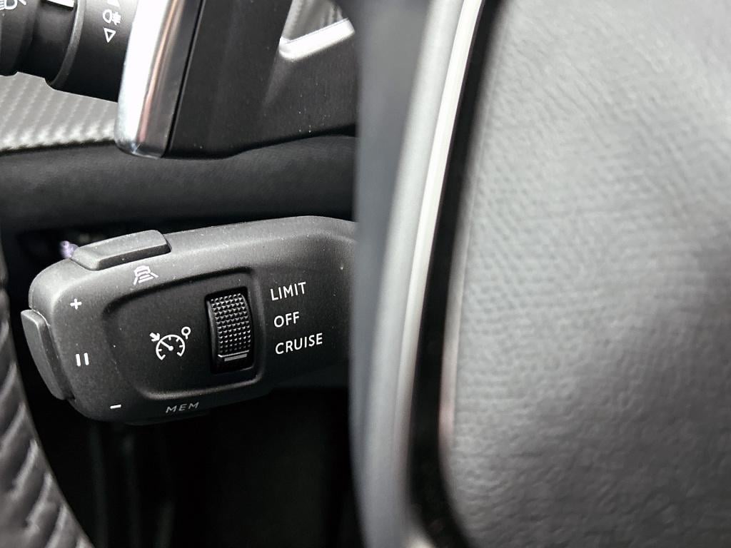 Peugeot 2008 hybrid 145 pk automaat allure | rijklaar | adaptive cruise | k