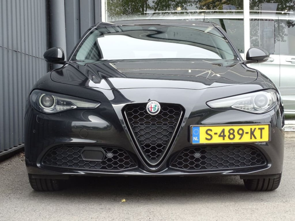 Alfa Romeo Giulia 2.0t b-tech stoel-&stuurwielverwarming | android auto | 1