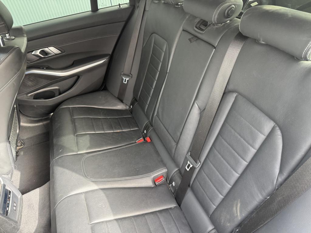BMW 3-serie touring 330e automaat high executive m-sportpakket