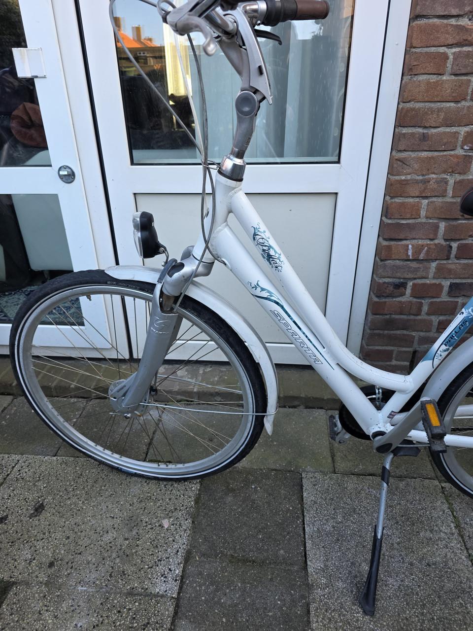 In zeer goed staat SPARTA dames fiets-28inch-7versnellingen-Nieuw zadel