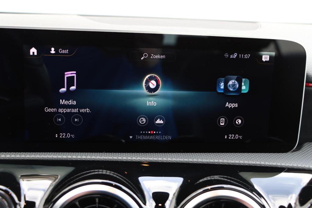 Mercedes-Benz A-Klasse 180 business solution amg 136pk automaat