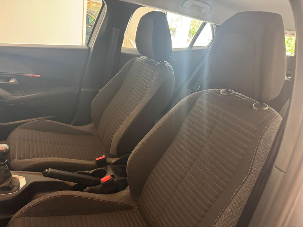 Peugeot 2008 1.2 puretech active