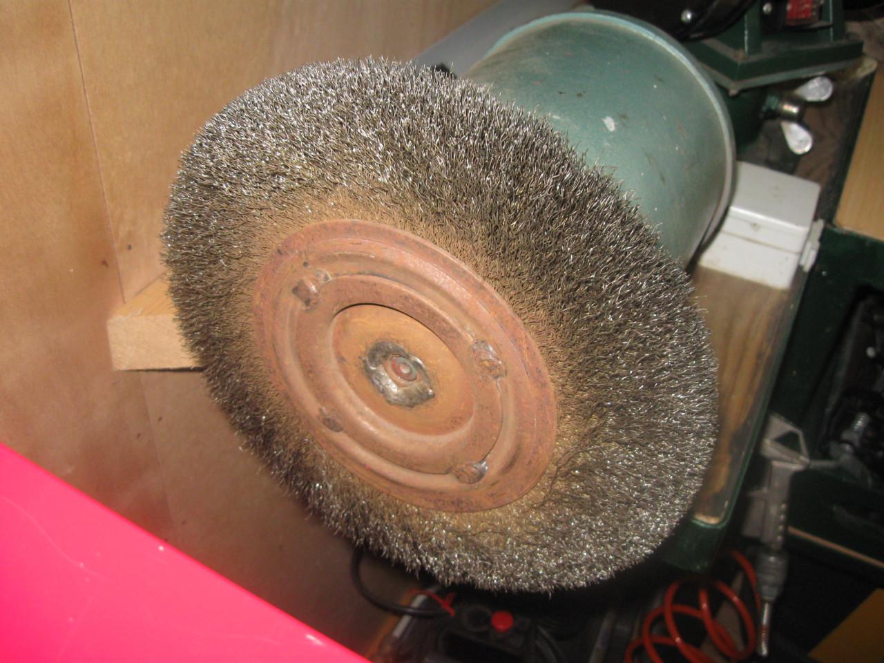 Staalborstel op elektro moter