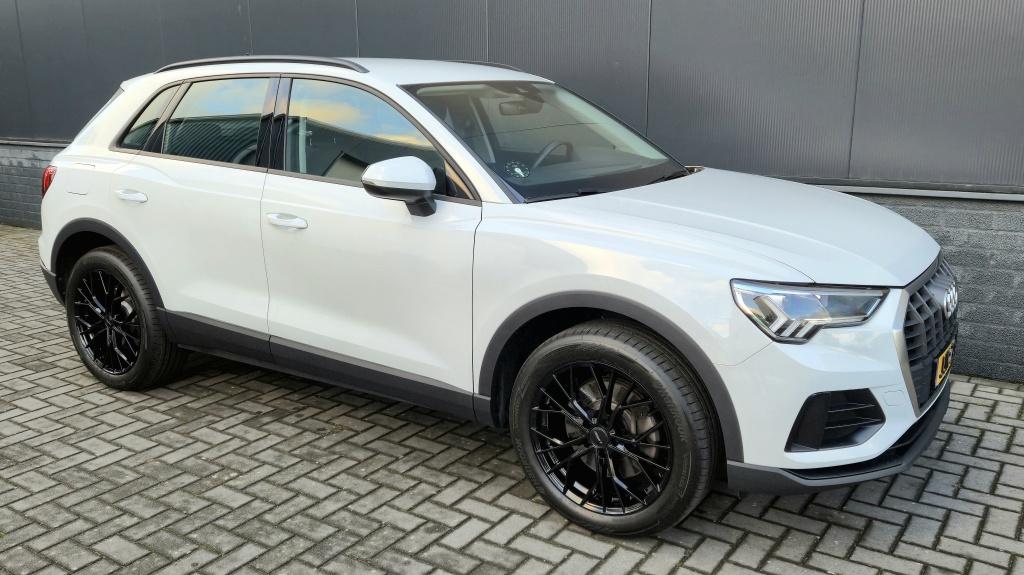 Audi Q3 45 tfsi e edition | hybride | led | clima | navi | acc | 19 inch