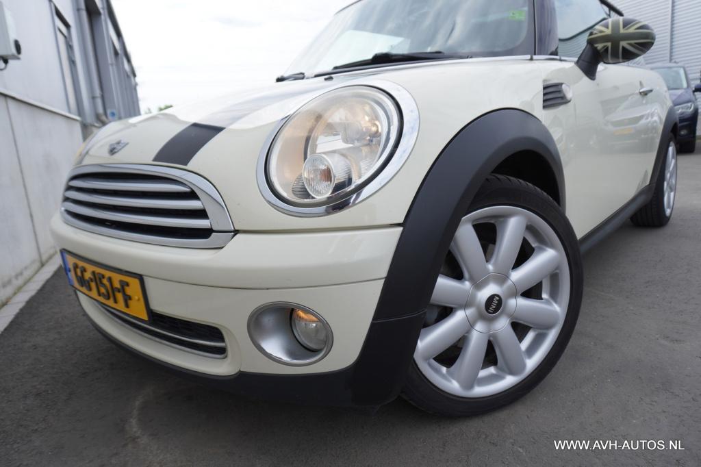 Mini 3-deurs 1.6 cooper chili, panoramadak!