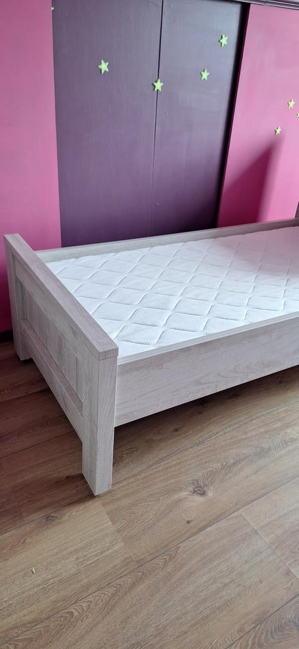 Kinderbed te koop (60cm x 120cm)