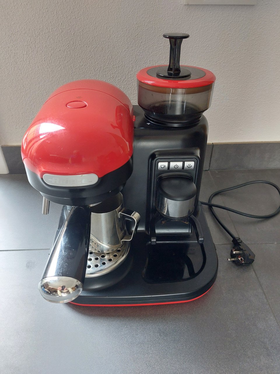 Ariete moderna espressomachine incl. koffiemolen, kleur rood