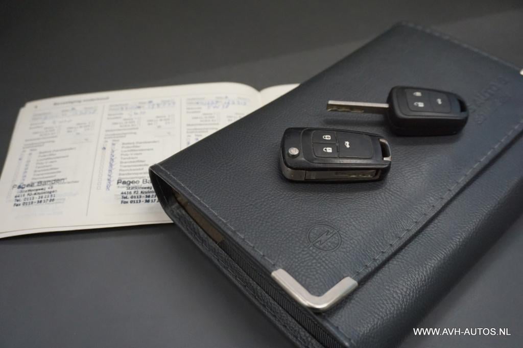 Opel Astra gtc 1.4 turbo sport