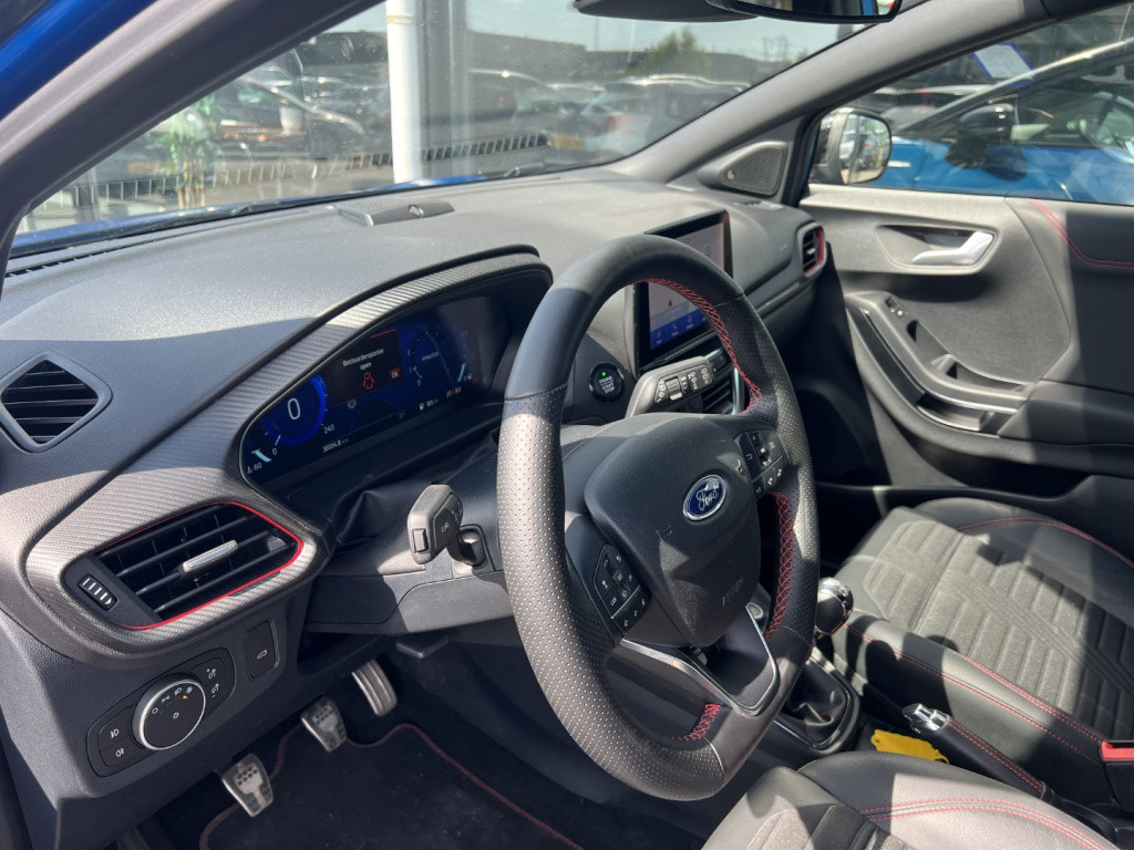 Ford Puma 1.0i ecoboost hybrid 155pk st-line x , 19 inch velgen , winterpac