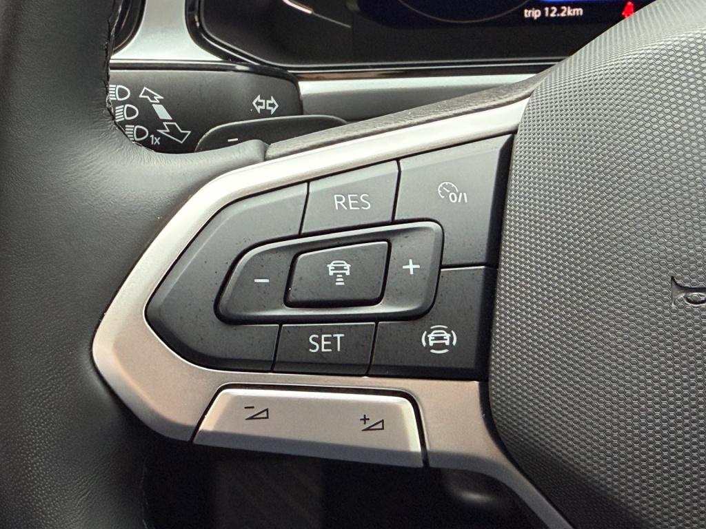 Volkswagen T-roc 1.5 tsi 150pk dsg style | trekhaak | navi | iq light | ada