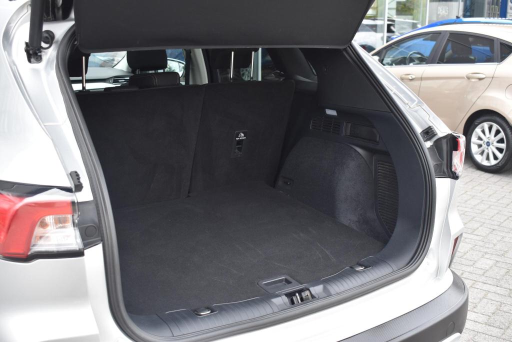 Ford Kuga 2.5 phev titanium x | climate control | adaptive cruise control |