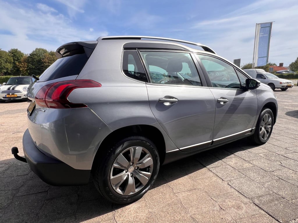 Peugeot 2008 1.2 puretech blue lion