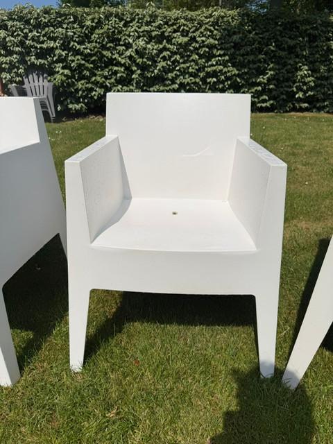 6 witte Toy Driade tuinstoelen