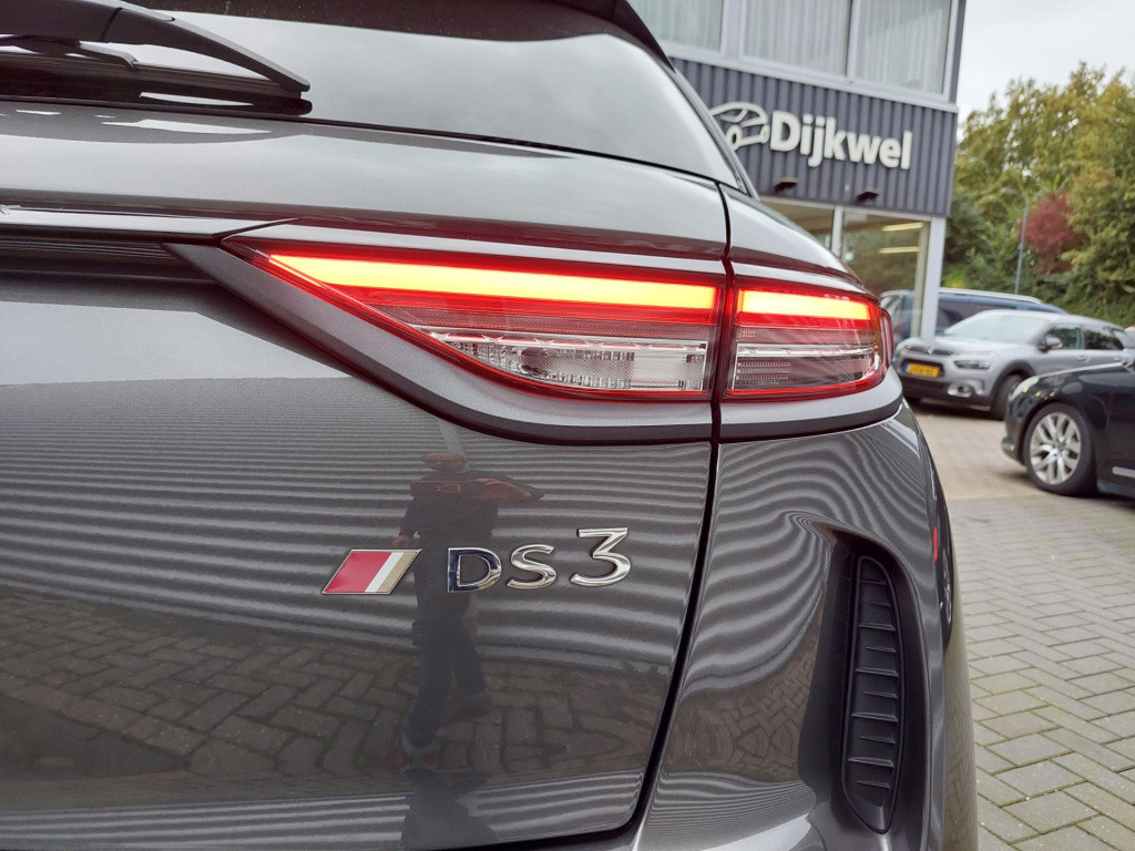 Ds Ds 3 crossback 100 performance line navi/cam/keyless