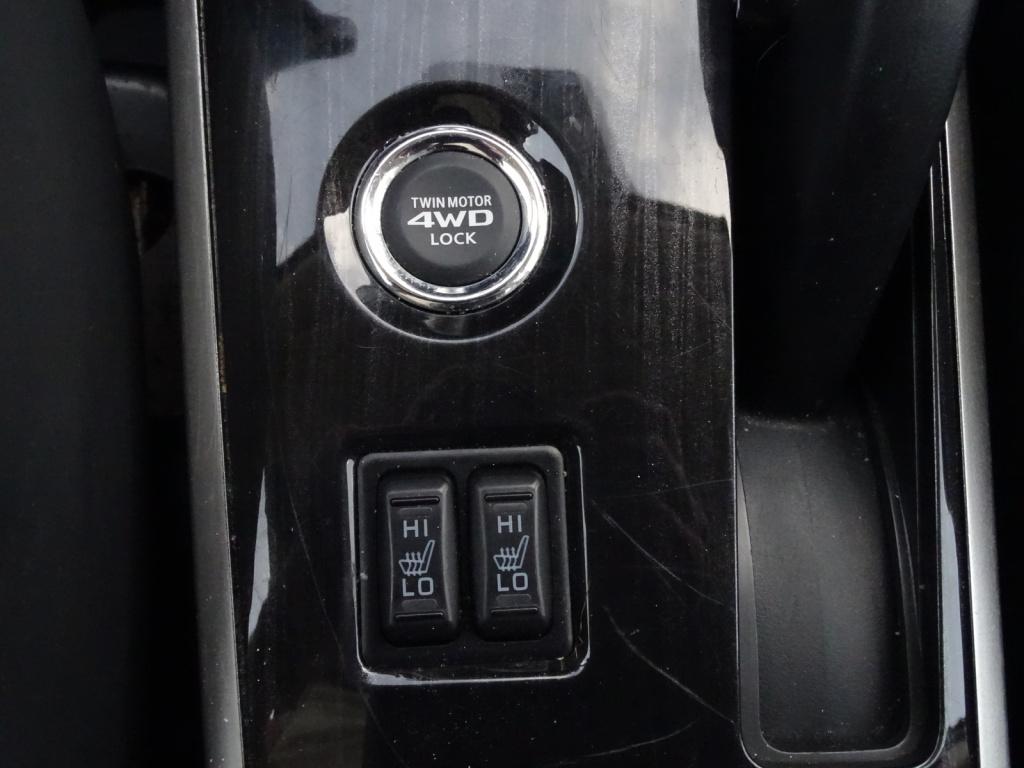 Mitsubishi Outlander 2.0 phev instyle+ schuif-/kanteldak | stoel-/stuurverw