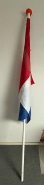 Nederlandse vlag met vlaggenstok
