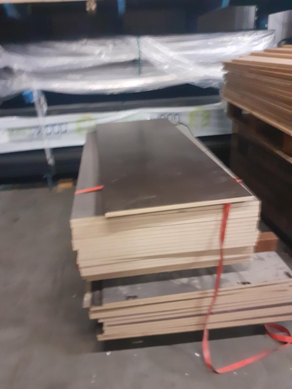 Betonplex anti slip 15 mm 160 x 80 v 25 euro bij hhzb