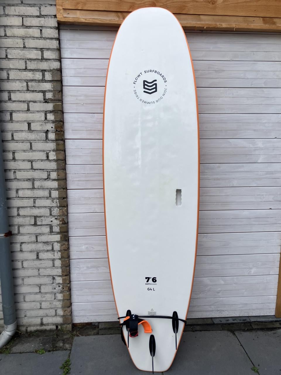 Surfboard Flowt 7’6 softboard 64 litrs
