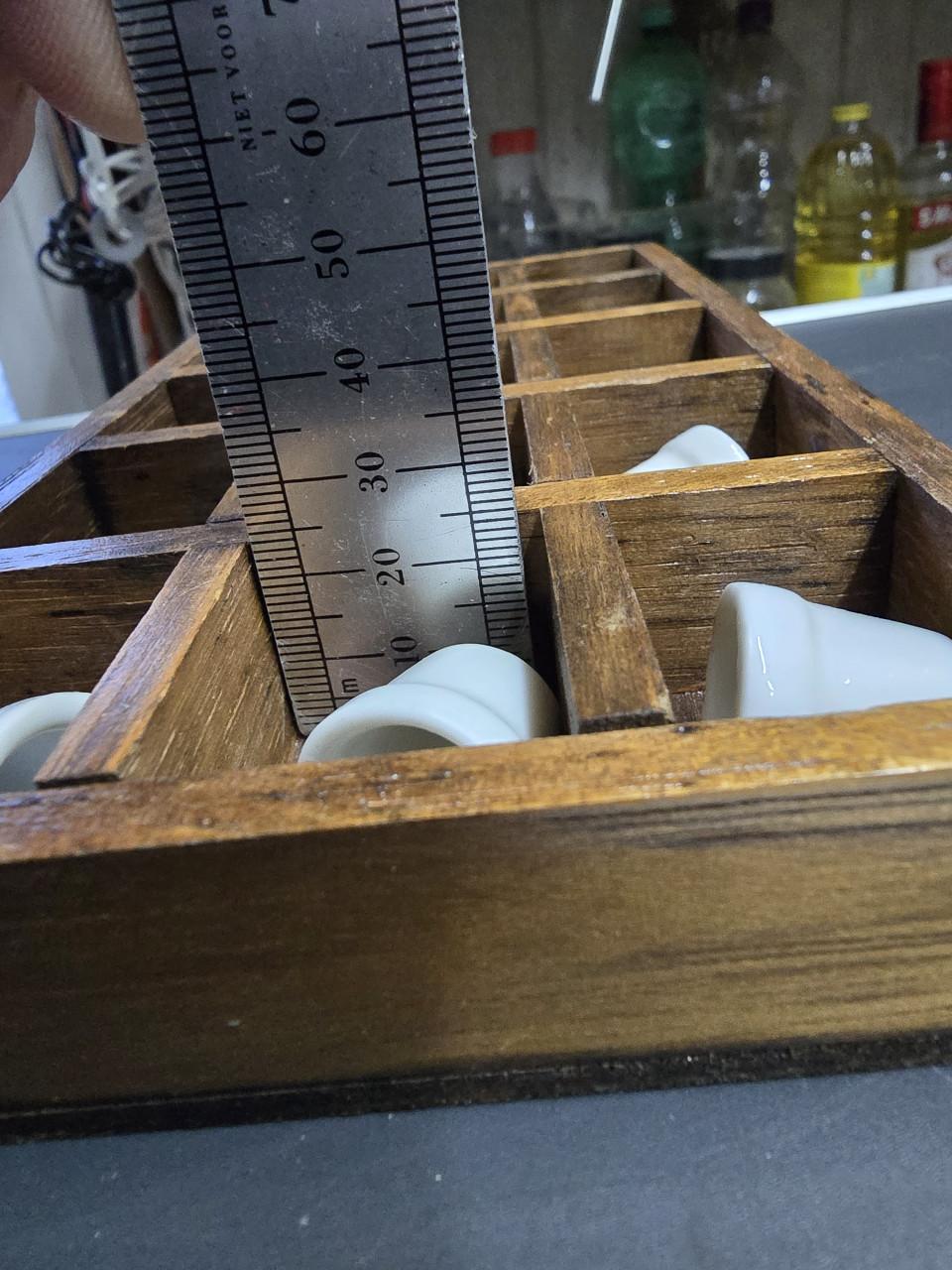 Porseleinen vingerhoedjes