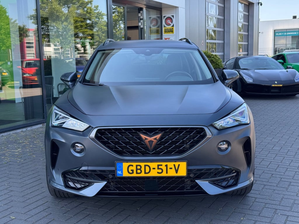 Cupra Formentor 1.4 e-hybrid business * matt grijs * navigatie * trekhaak