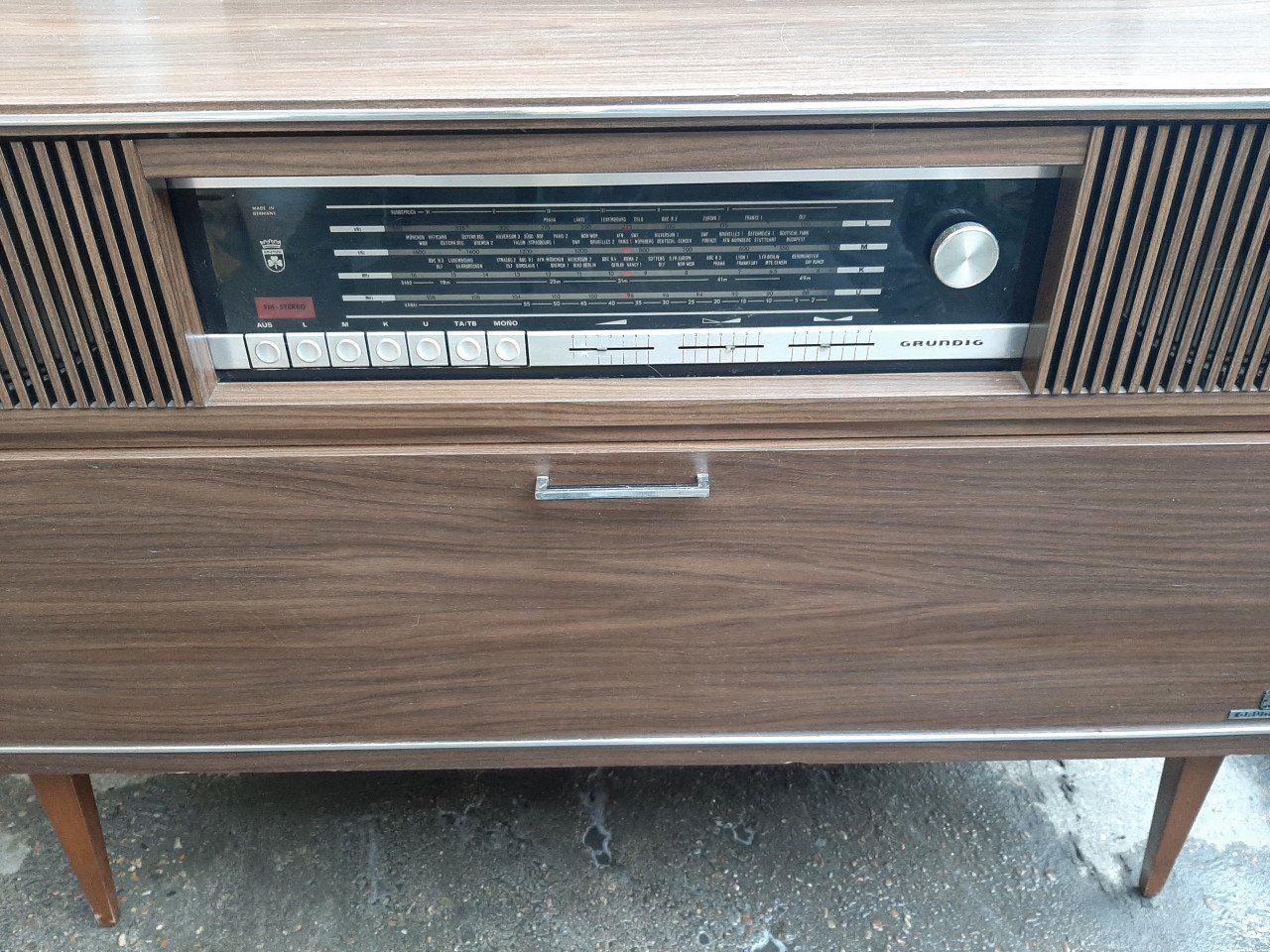 De Grundig Mandello 8 vintage audiomeubel