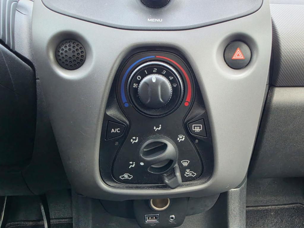 Peugeot 108 1.0 e-vti active | parkeersensoren | airco | bluetooth