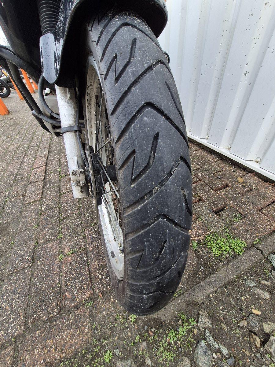 Honda Transalp XL650 uit 2001