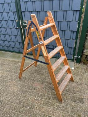 Houten trapje