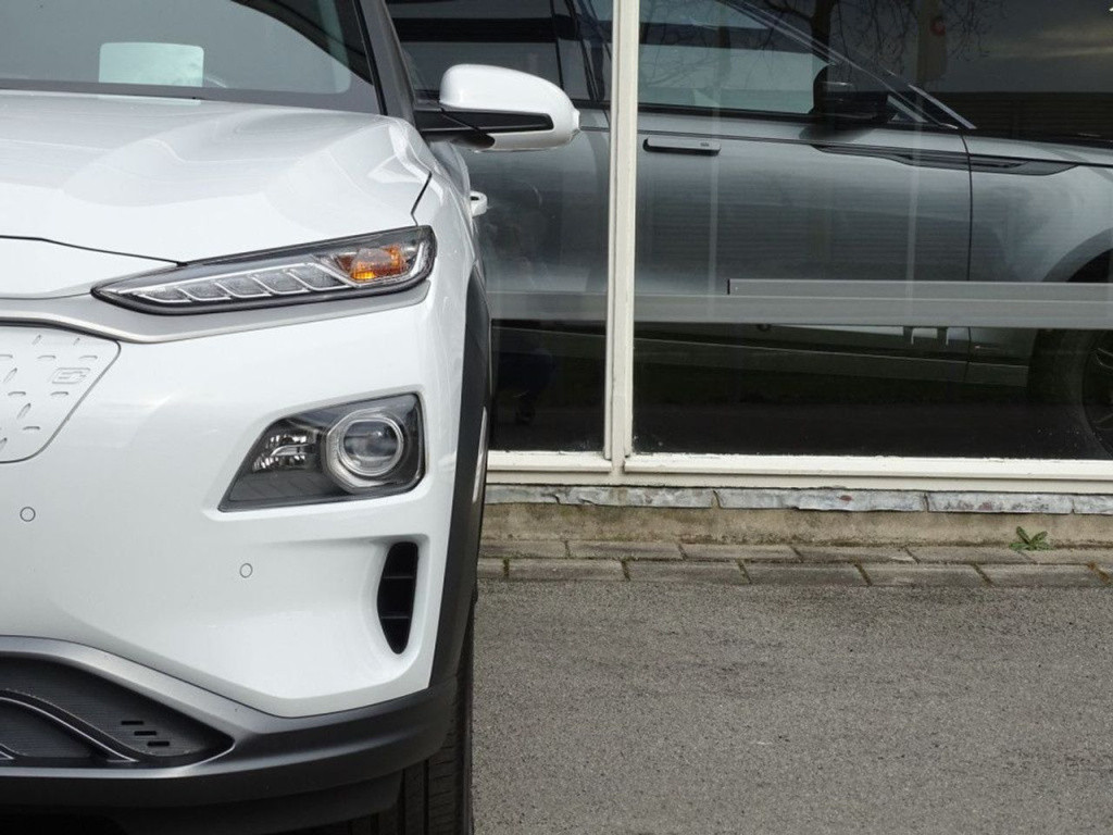 Hyundai Kona ev premium 64 kwh led | stoelkoeling | hud