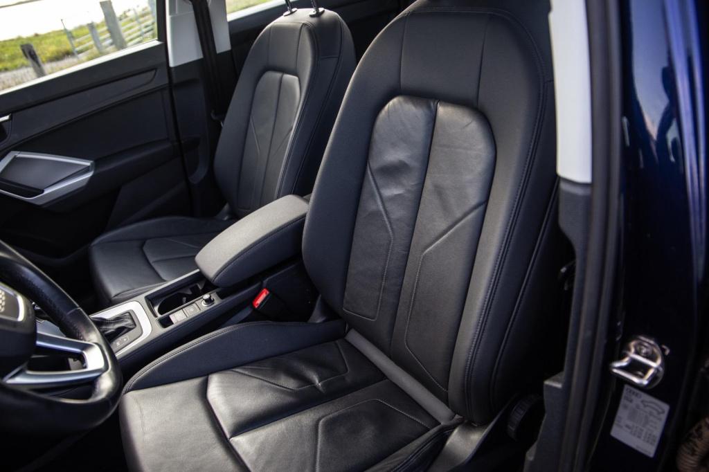 Audi Q3 45 tfsi e edition automaat / plug in hybrid / stoelverwarming / lee