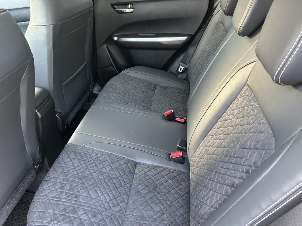 Suzuki Vitara 1.5 hybrid style automaat|suv voordeel €1000,-