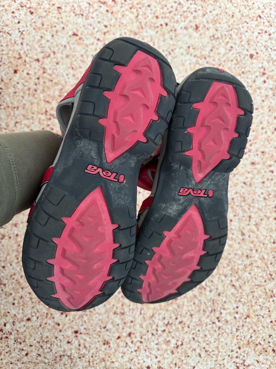 Comfortabele Teva Damessandalen, Maat 42